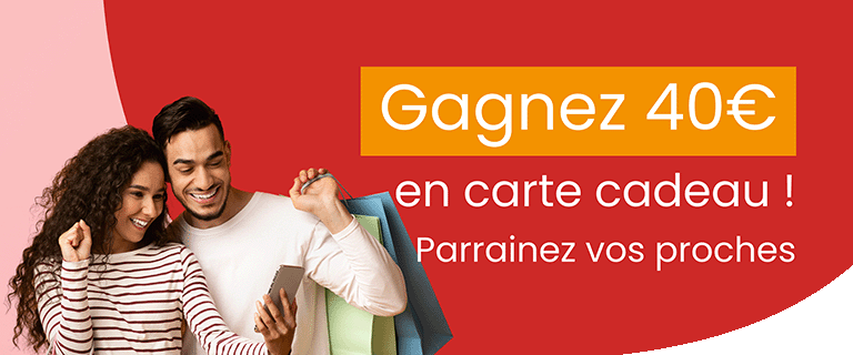 Couple souriant avec des sacs à la main, promotion parrainage Annexx - Gagnez 40€ en carte cadeau.